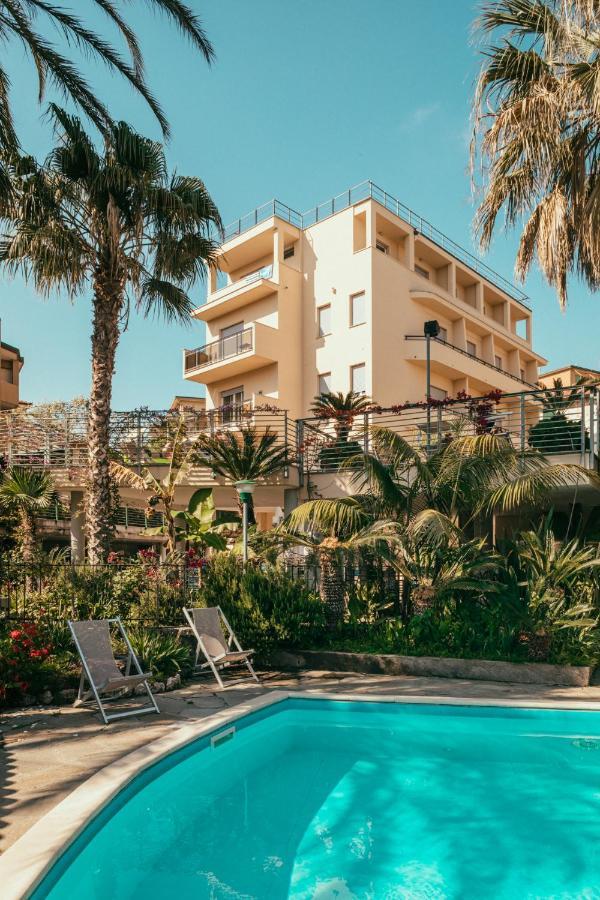 Hotel Residence La Palma 피날레리구레 외부 사진