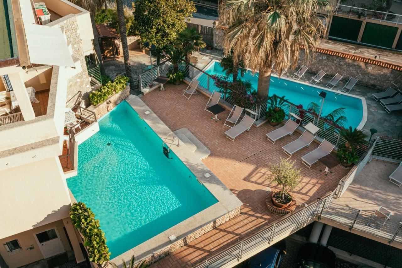 Hotel Residence La Palma 피날레리구레 외부 사진