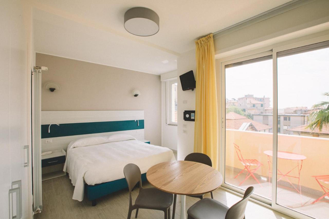 Hotel Residence La Palma 피날레리구레 외부 사진