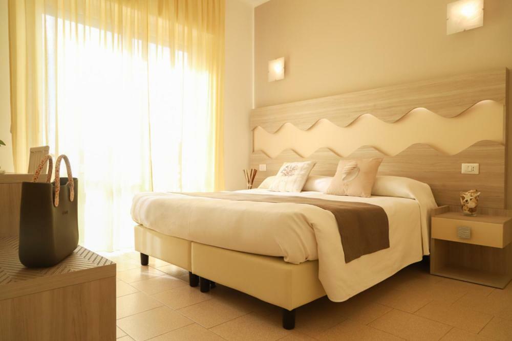 Hotel Residence La Palma 피날레리구레 외부 사진